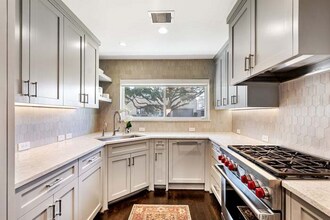 4214 Whitman St in Houston, TX - Building Photo - Building Photo