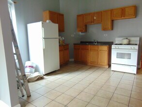 7230 S Perry Ave in Chicago, IL - Foto de edificio - Building Photo