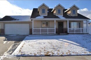 4031 Montego Dr in Saratoga Springs, UT - Building Photo