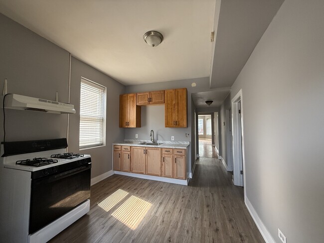 3916 W Van Buren St in Chicago, IL - Building Photo - Building Photo