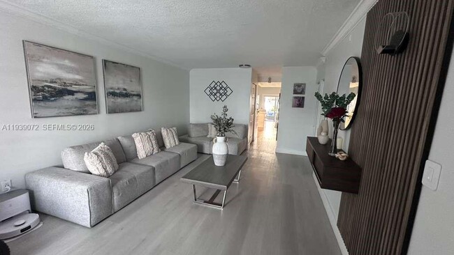 7360 W 29th Ave in Hialeah, FL - Building Photo - Building Photo