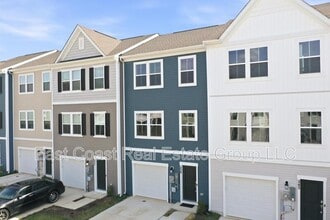 239 Cooperage Rd in Inwood, WV - Building Photo - Building Photo