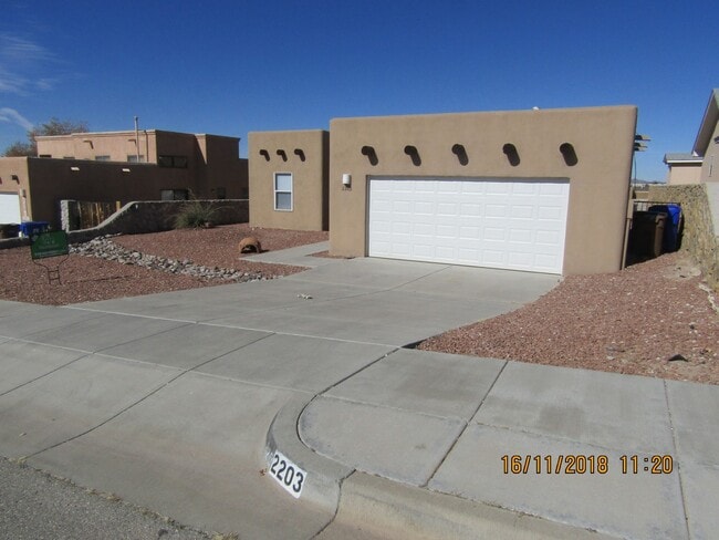 2203 Santo Domingo Ave in Las Cruces, NM - Building Photo - Building Photo