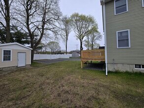 37 Rose Glen St in Stoughton, MA - Building Photo - Building Photo