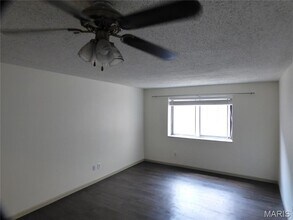 4355 Maryland Ave, Unit 207 in St. Louis, MO - Building Photo - Building Photo
