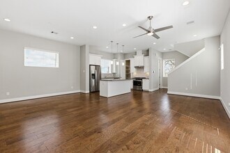 1222 Upton St in Houston, TX - Building Photo - Building Photo