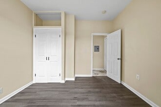 162-166 Manchester Avenue, 4 Second Floor in Paterson, NJ - Building Photo - Building Photo