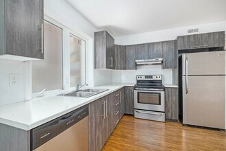 368 Tillbury Ave in Ottawa, ON - Building Photo - Building Photo