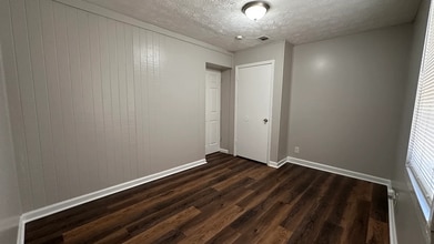 2706 George St NW in Atlanta, GA - Building Photo - Building Photo