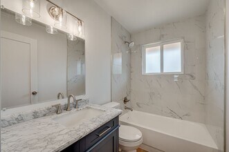 626 NE 19th Ave in Camas, WA - Building Photo - Building Photo