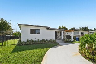 5152 SW 6th St in Coral Gables, FL - Building Photo