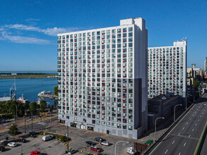 The Quay - Tower I in Toronto, ON - Building Photo - Building Photo