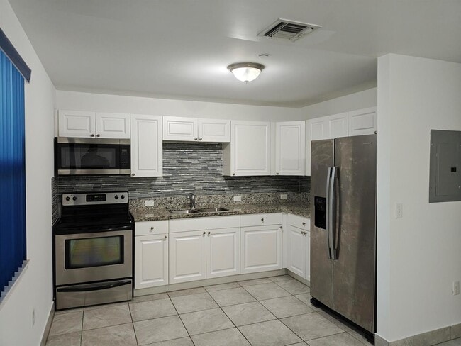 2326 Taft St, Unit 2326 in Hollywood, FL - Building Photo - Building Photo