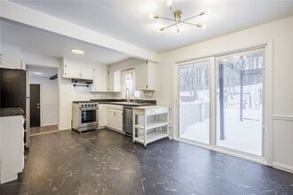 105 Chestnut Dr in Rochester, NY - Building Photo - Building Photo