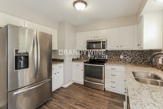 1308 Rose St in Kearney, MO - Foto de edificio - Building Photo