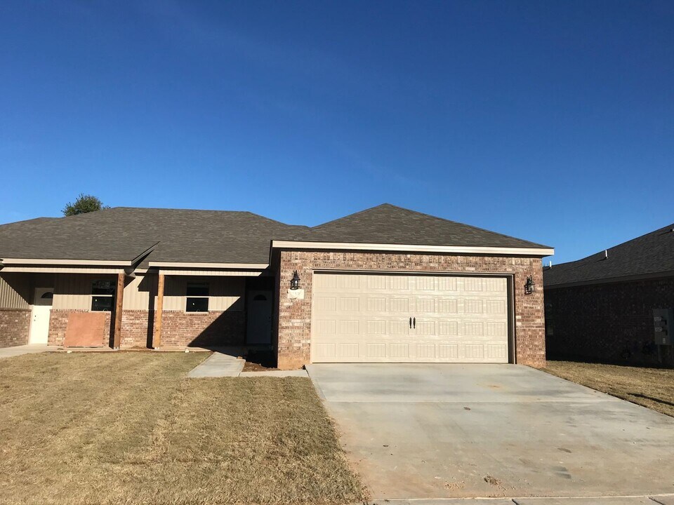 212 Alder St in Pea Ridge, AR - Building Photo