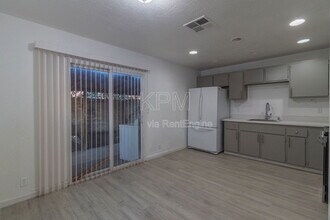 2214 Cherokee Rd in Stockton, CA - Building Photo - Building Photo