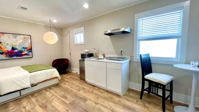 906 Metropolitan Pkwy SW in Atlanta, GA - Building Photo - Building Photo