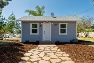 1041 S Orange St in Escondido, CA - Building Photo