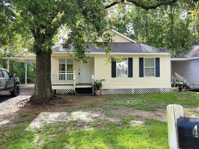 property at 40216 Hendrix Ln