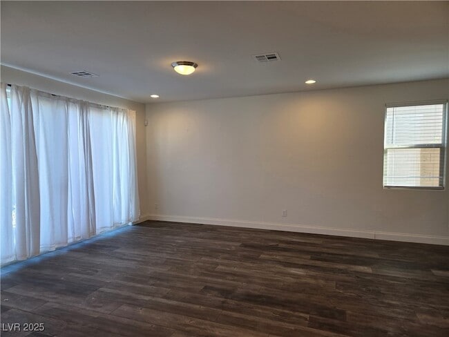 876 Cirrus Cloud Ave in Las Vegas, NV - Foto de edificio - Building Photo