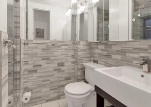 252 Mott St in New York, NY - Building Photo - Building Photo