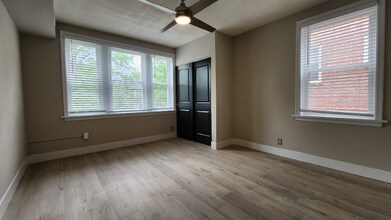 7512 Cromwell Dr in Clayton, MO - Building Photo - Building Photo