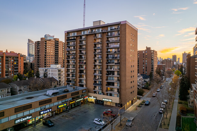 1330 15th St SW in Calgary, AB - Building Photo - Building Photo