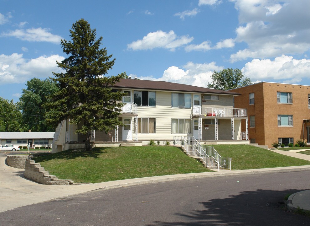 2914-2916 N Rockwood Dr in Peoria, IL - Foto de edificio
