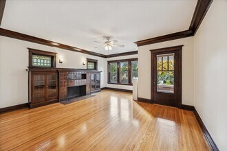 5902 W Midway Park in Chicago, IL - Building Photo - Building Photo