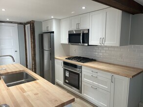 434 Hurlbutt St in Wilton, CT - Building Photo - Building Photo