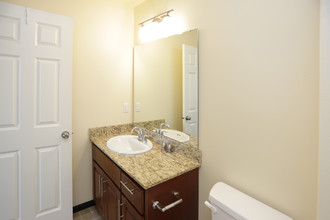 Town Square Townhomes in Fargo, ND - Building Photo - Interior Photo