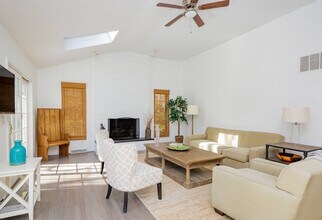 25 High Point Rd in East Hampton, NY - Building Photo - Building Photo