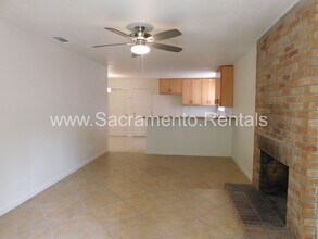 101 Kennelford Cir in Sacramento, CA - Building Photo - Building Photo