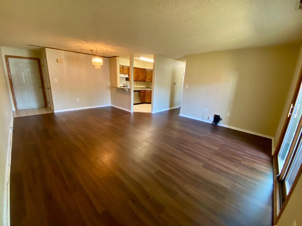 2403 Ravens Crest Dr in Plainsboro, NJ - Building Photo
