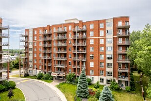 3100 Notre-Dame Boul in Laval, QC - Building Photo