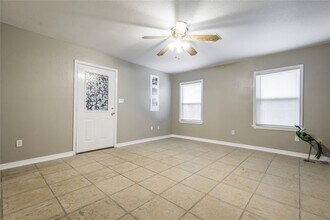 1005 Rosepoint Dr in Houston, TX - Building Photo - Building Photo