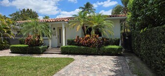 4317 SW 62nd Ave in Miami, FL - Building Photo