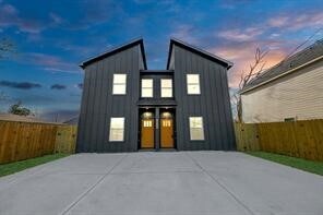 8015 Elbert St in Houston, TX - Building Photo