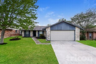 4909 Tiffany Ln, Unit Oasis, Single-Private, Primary in Schertz, TX - Building Photo