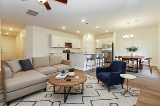 1124 River Rd in Hanahan, SC - Building Photo - Building Photo