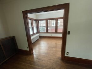 1560 Lincoln Ave, Unit 1 in St. Paul, MN - Foto de edificio - Building Photo