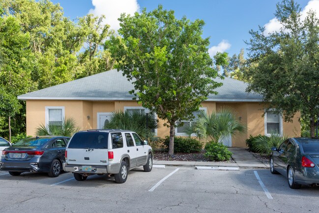 11874 Corinne Lee Ct in Ft. Myers, FL - Foto de edificio - Building Photo