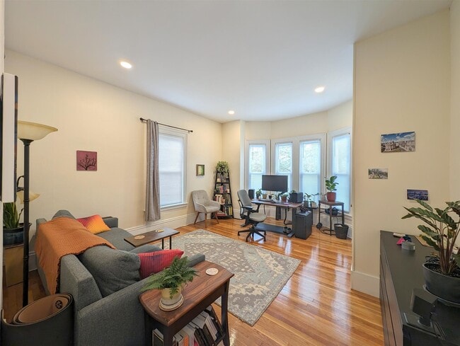 18 Cameron Ave, Unit 1