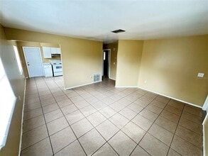 4914 21st St W in Bradenton, FL - Building Photo - Building Photo