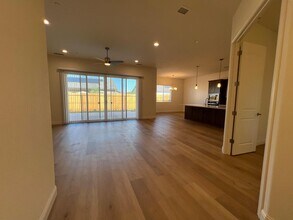 3062 19th Ave in Kingsburg, CA - Building Photo - Building Photo