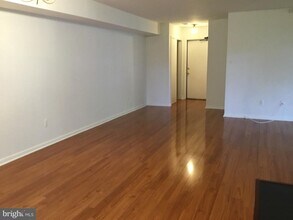 110 Lowell Ct in Princeton, NJ - Building Photo - Building Photo