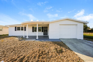 4022 Baden Dr in Holiday, FL - Building Photo