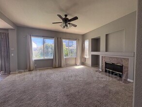 2044 London Ave in Manteca, CA - Building Photo - Building Photo