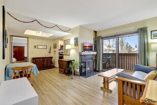 7351 Huntsmen Cir in Anchorage, AK - Building Photo